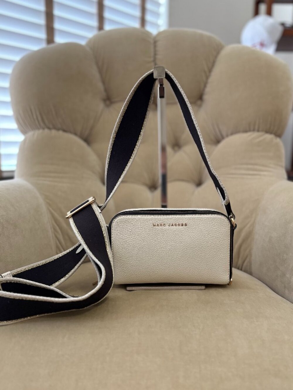 Auth. MARC JACOBS Iconic Cloud White Pebbled Leather MINI Box Crossbody Bag